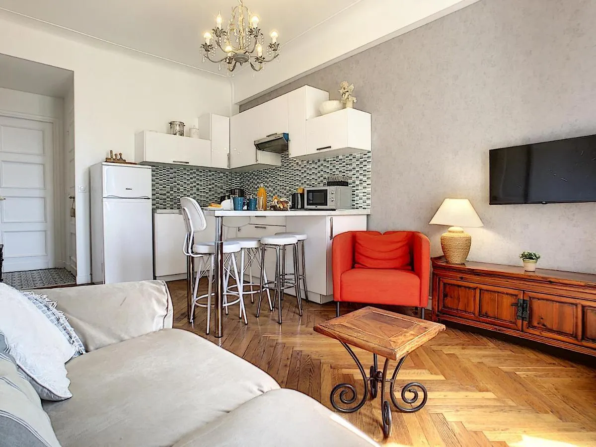 Nestor&Jeeves - Happiness Beach - Central - Close Sea - Top Floor Nicea Apartament